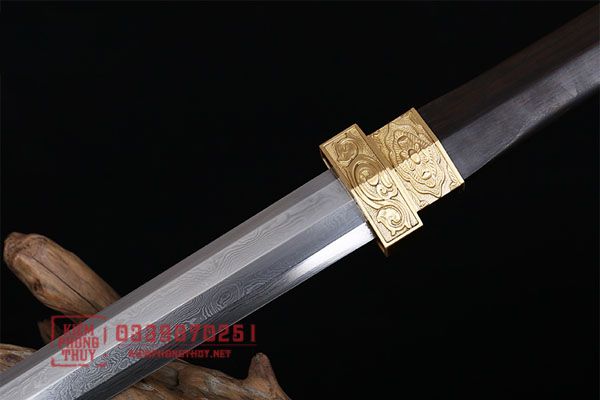 Thanh kiếm thời Tần với lưỡi thép Mangan vân Damascus